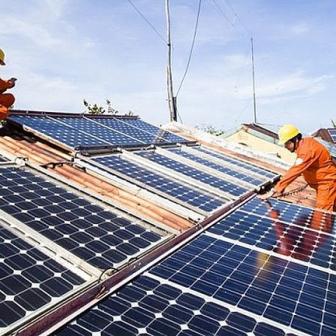 Bộ C&ocirc;ng Thương Đề Xuất Gi&aacute; B&aacute;n Điện Mặt Trời M&aacute;i Nh&agrave;